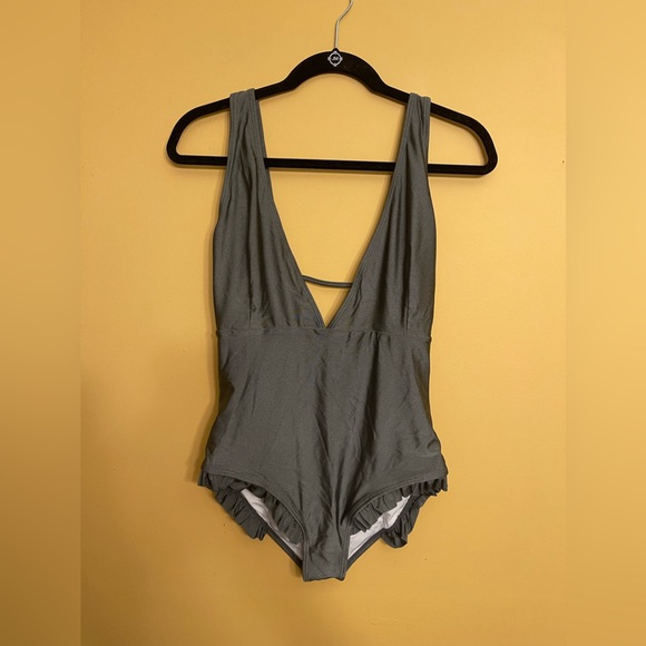 NWT Cupshe Pewter Gray One Piece Swimsuit - Picture 2 of 9